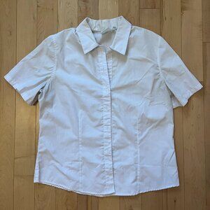 white short sleeve blouse